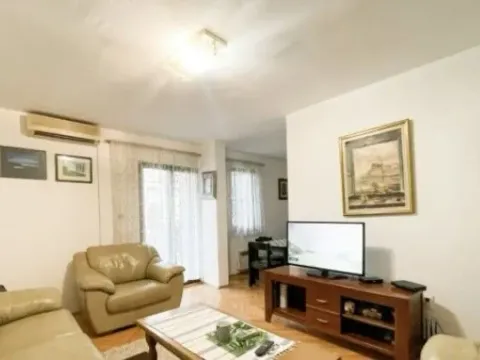 Rent, two bedroom apartment, 74m², Malo Brdo, Podgorica - image 2