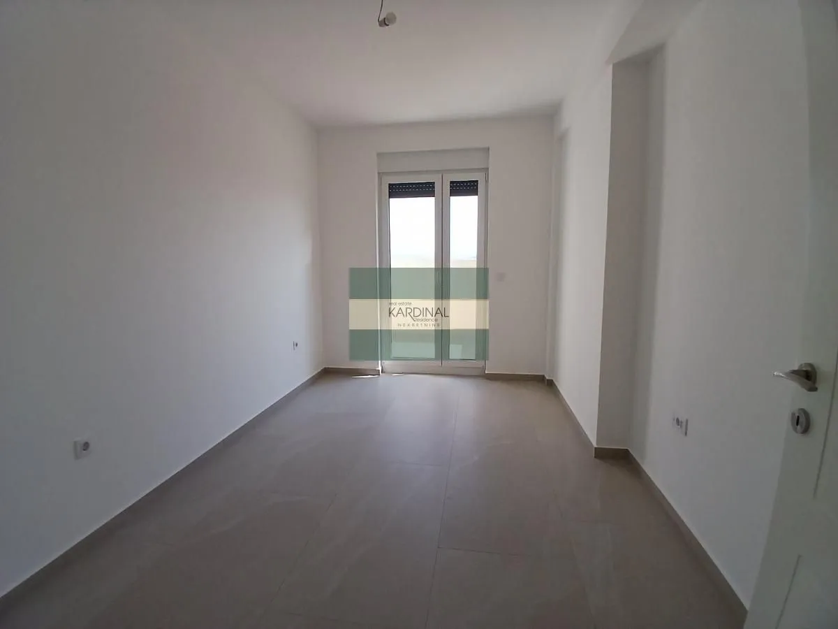 Prodaja, trosoban stan, 76m², Sarina Medja, Jagodina