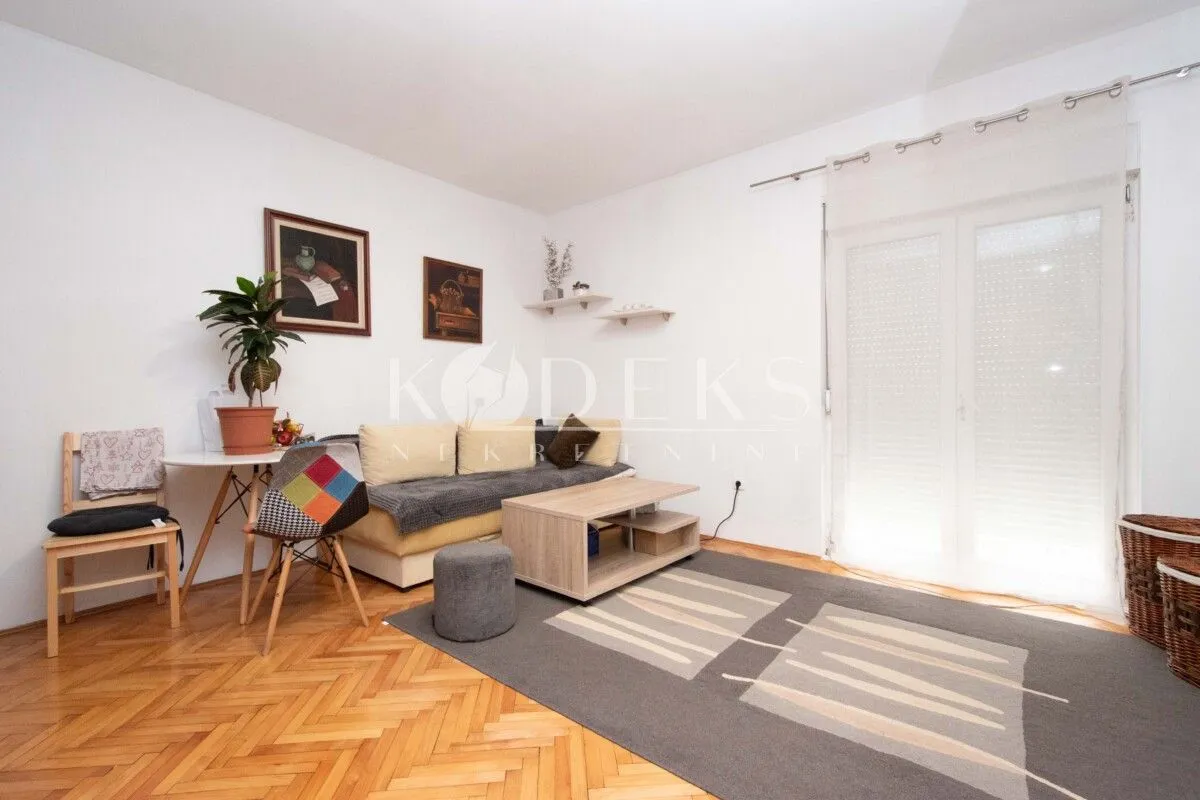 Rent, studio apartment, 27m², Malo Brdo, Podgorica