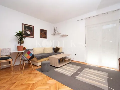 Rent, studio apartment, 27m², Malo Brdo, Podgorica - image 2