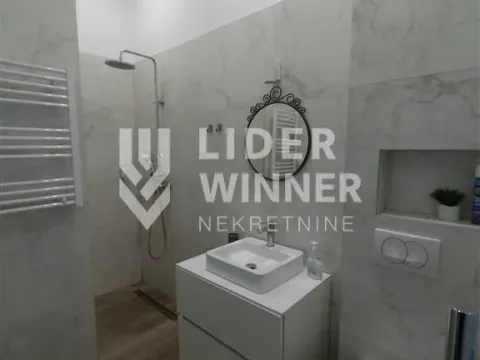 Izdavanje, trosoban stan, 62m², Stari Grad, Beograd - image 16