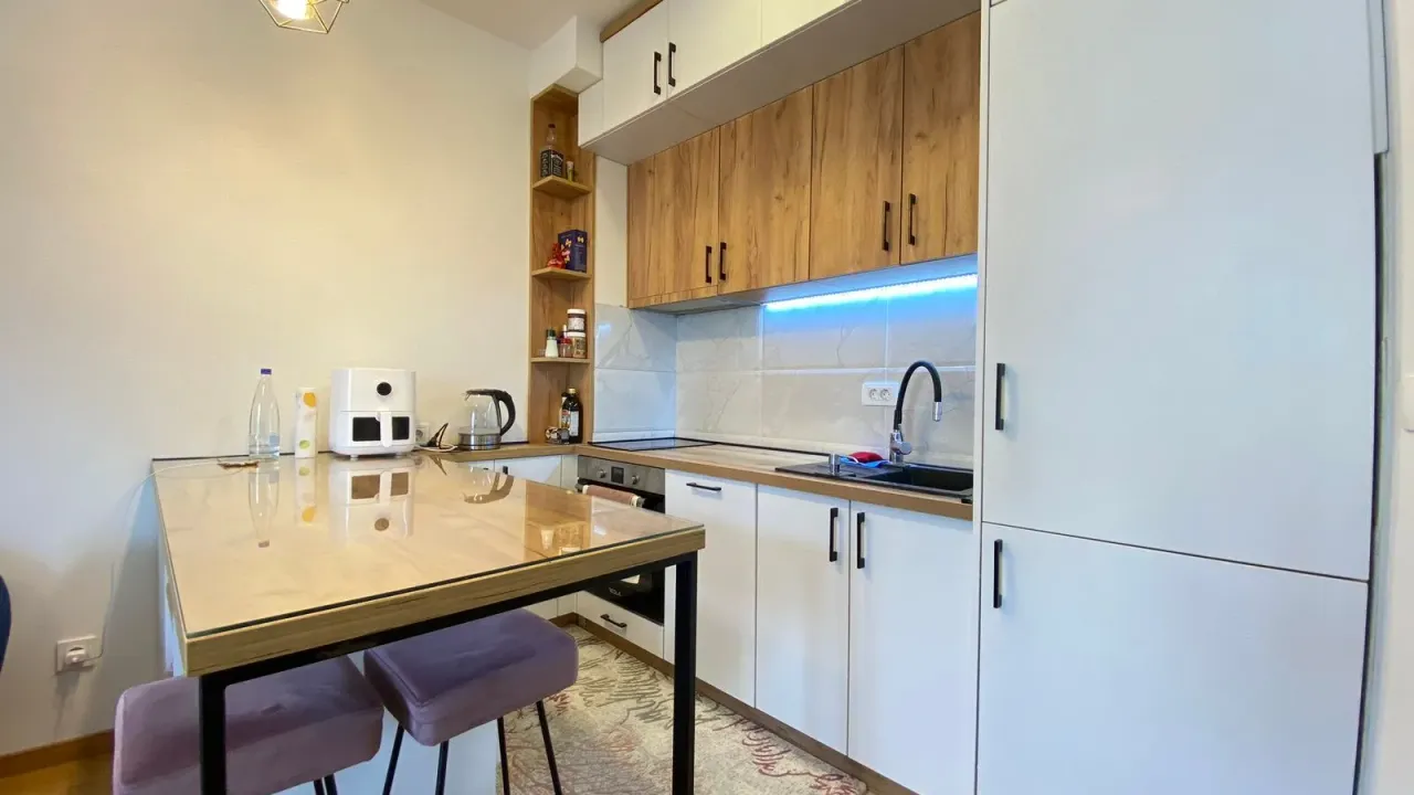 Izdavanje, jednosoban stan, 36m², Stari Aerodrom, Podgorica