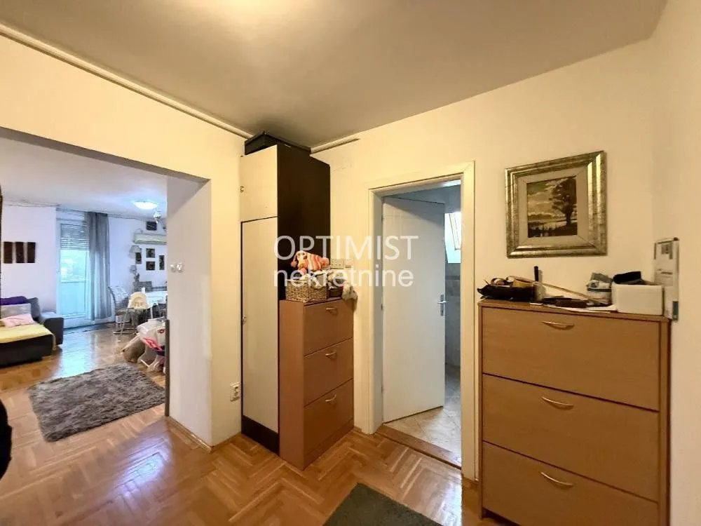 Sale, four bedroom apartment, 98m², Voždovac Sve Podlokacije, Beograd