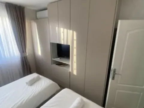 Rent, two bedroom apartment, 78m², Sveti Stefan, Budva - image 9