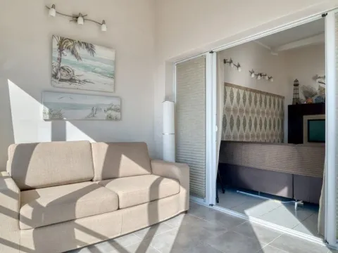 Sale, two bedroom apartment, 75m², Budva, Crna Gora - image 7