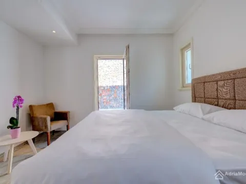 Sale, two bedroom apartment, 143m², Radovići, Tivat - image 8