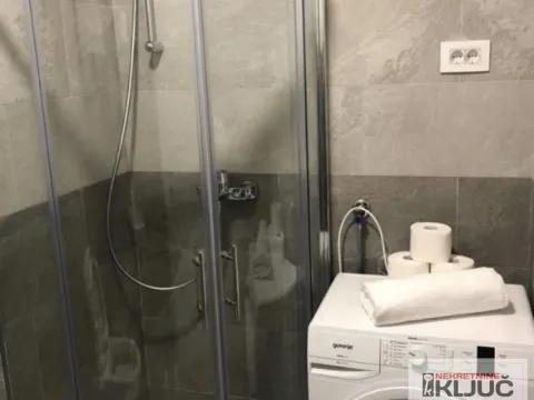 Izdavanje, jednosoban stan, 40m², Centar, Novi Sad - image 9