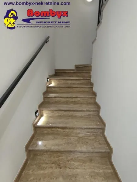 Prodaja, kuća, 181m², Sremska Kamenica, Petrovaradin