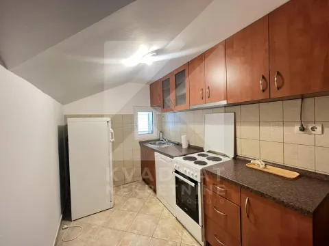 Rent, two bedroom apartment, 70m², Dalmatinska ulica, Podgorica - image 5
