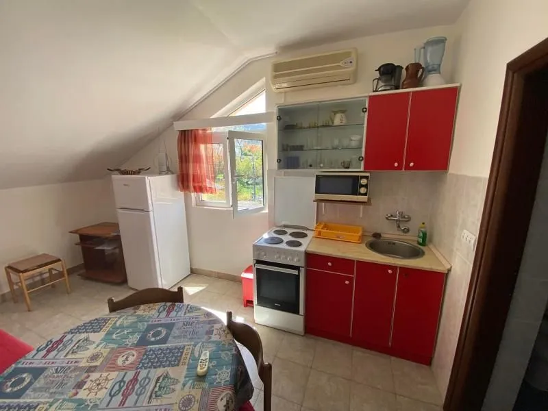Prodaja, kuća, 200m², Tivat, Crna Gora