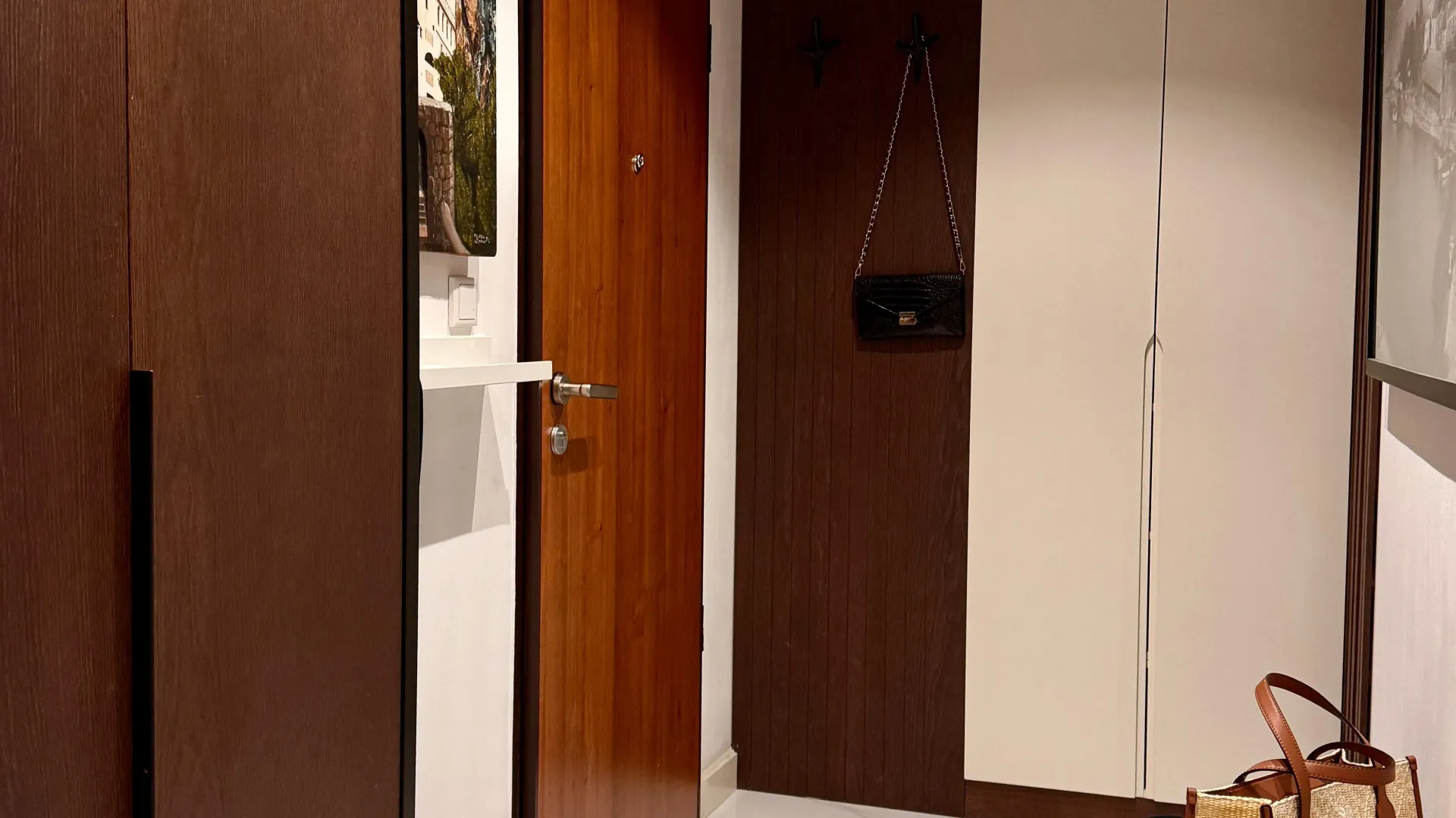 Prodaja, dvosoban stan, 85m², Dobrota, Kotor