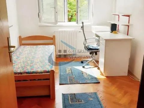 Prodaja, dvosoban stan, 72m², Centar, Inđija - image 7