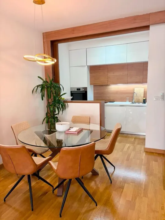Izdavanje, trosoban stan, 78m², Seljanovo, Tivat