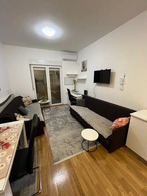 Izdavanje, stan, 30m², Tuški Put, Podgorica