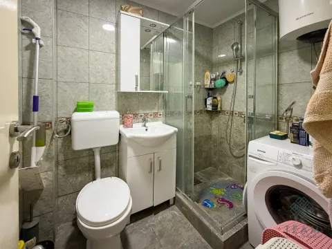 Prodaja, dvosoban stan, 68m², Stari Aerodrom, Podgorica - image 11