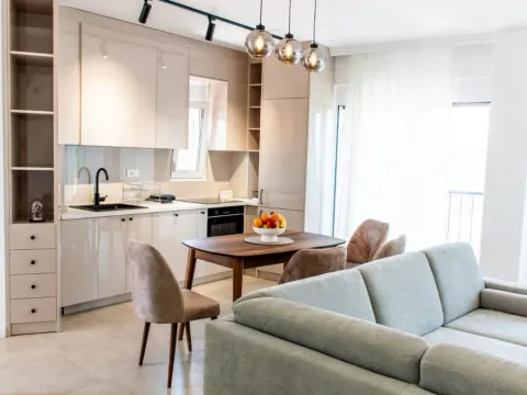 Izdavanje, dvosoban stan, 60m², Radanovići, Kotor - image 7