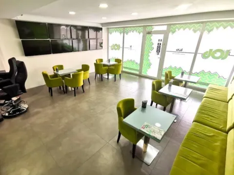 Prodaja, poslovni prostor, 46m², City Kvart, Podgorica - image 2