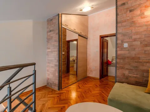 Sale, two bedroom apartment, 73m², Gospoština, Budva - image 9