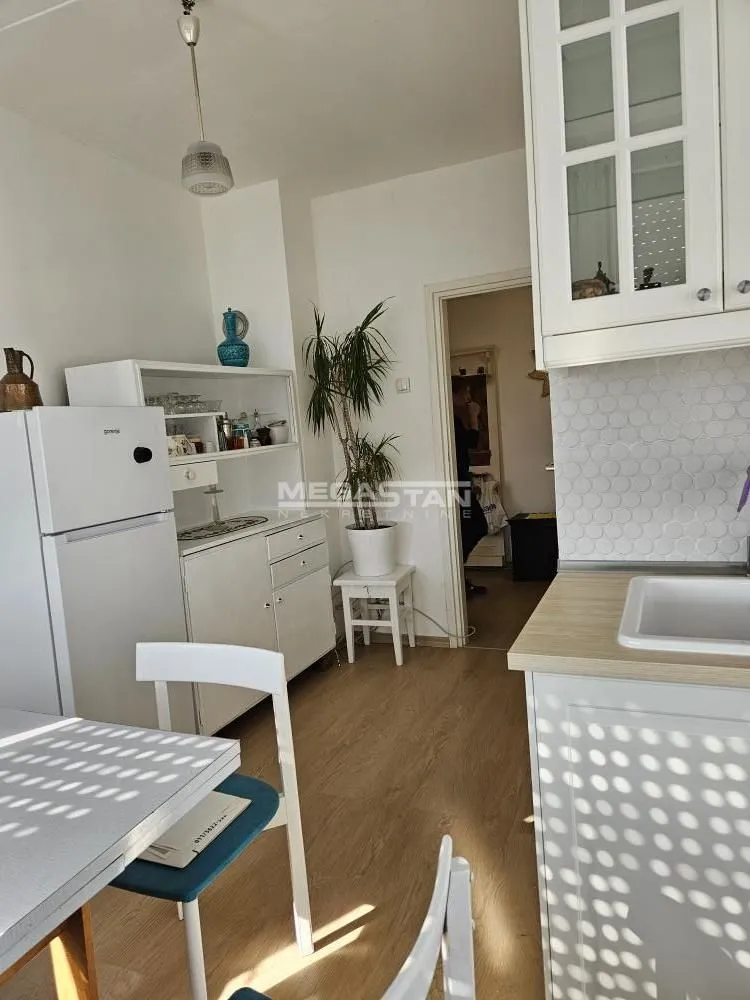 Rent, three bedroom apartment, 75m², Zvezdara Sve Podlokacije, Beograd