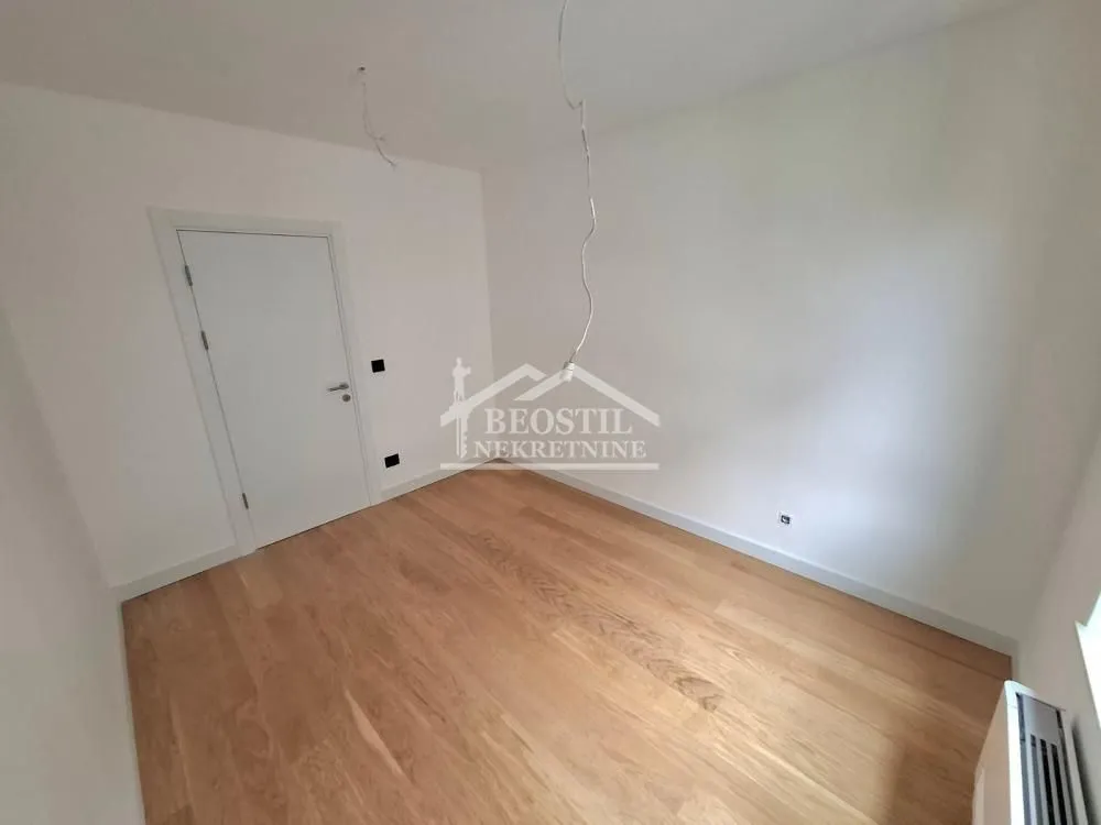 Prodaja, četvorosoban stan, 112m², Banovo Brdo, Beograd