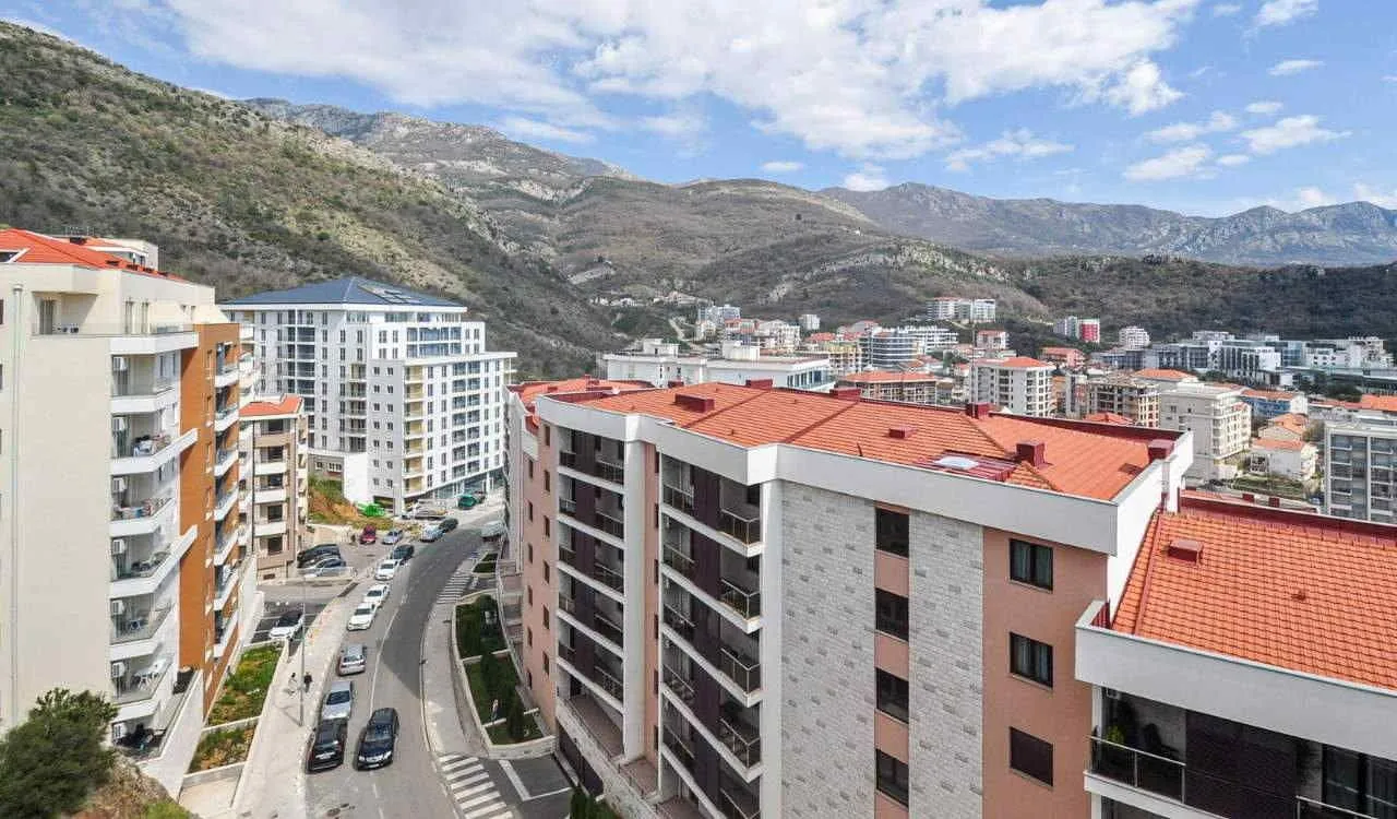 Prodaja, dvosoban stan, 88m², Bečići, Budva