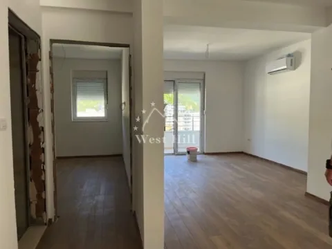 Sale, one bedroom apartment, 45m², Budva, Crna Gora - image 12