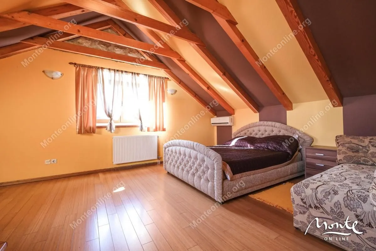 Prodaja, kuća, 500m², Orahovac, Kotor