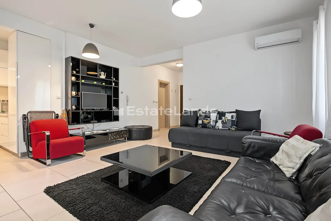 Prodaja, jednosoban stan, 64m², Morinj, Kotor