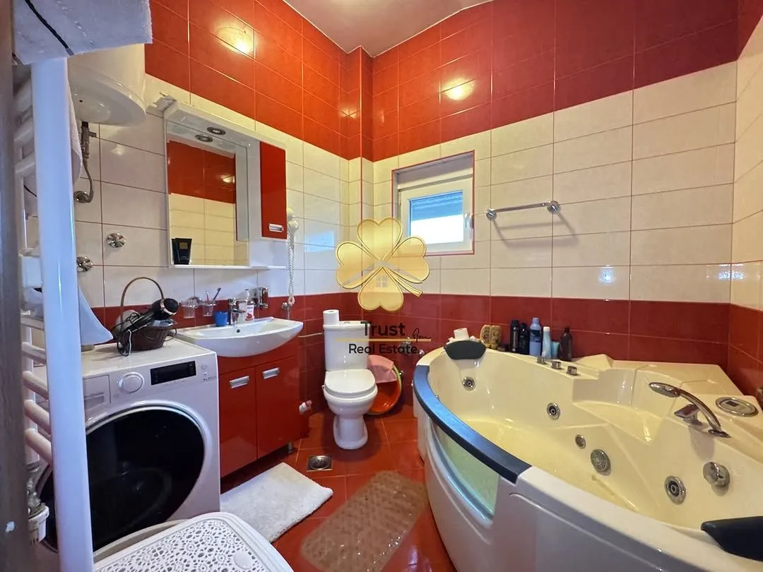 Prodaja, kuća, 175m², Podgorica, Crna Gora