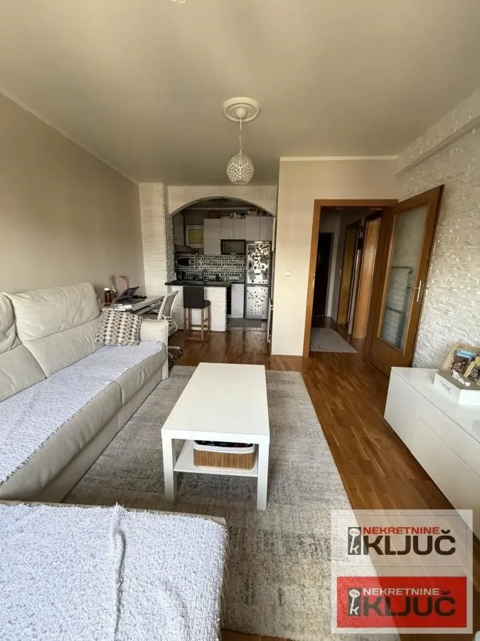 Prodaja, jednosoban stan, 38m², Sajmište, Novi Sad