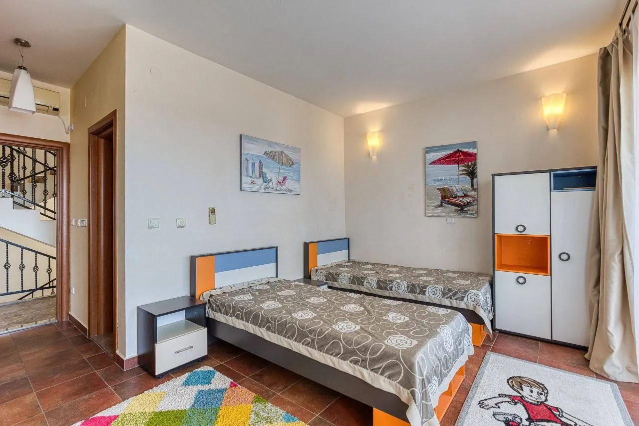 Sale, house, 495m², Ivanovići, Budva