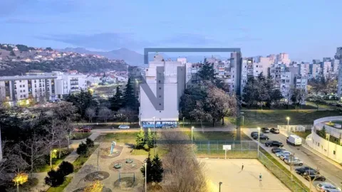 Prodaja, trosoban stan, 96m², Blok 6, Podgorica - image 12