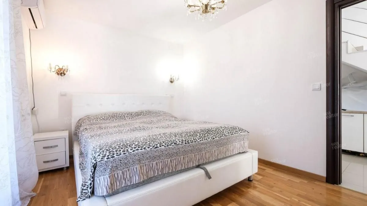 Sale, house, 200m², Krašići, Tivat
