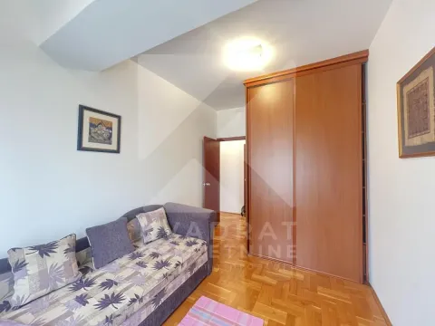 Rent, two bedroom apartment, 62m², Blok 9, Podgorica - image 7