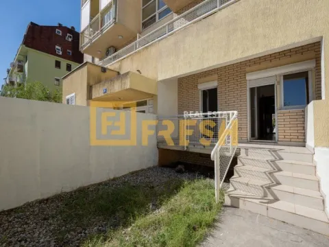 Prodaja, dvosoban stan, 84m², Stari Aerodrom, Podgorica - image 15