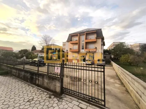 Izdavanje, garsonjera, 28m², City Kvart, Podgorica - image 1