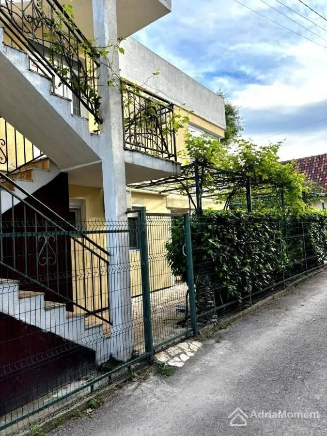 Prodaja, kuća, 180m², Sutomore, Bar