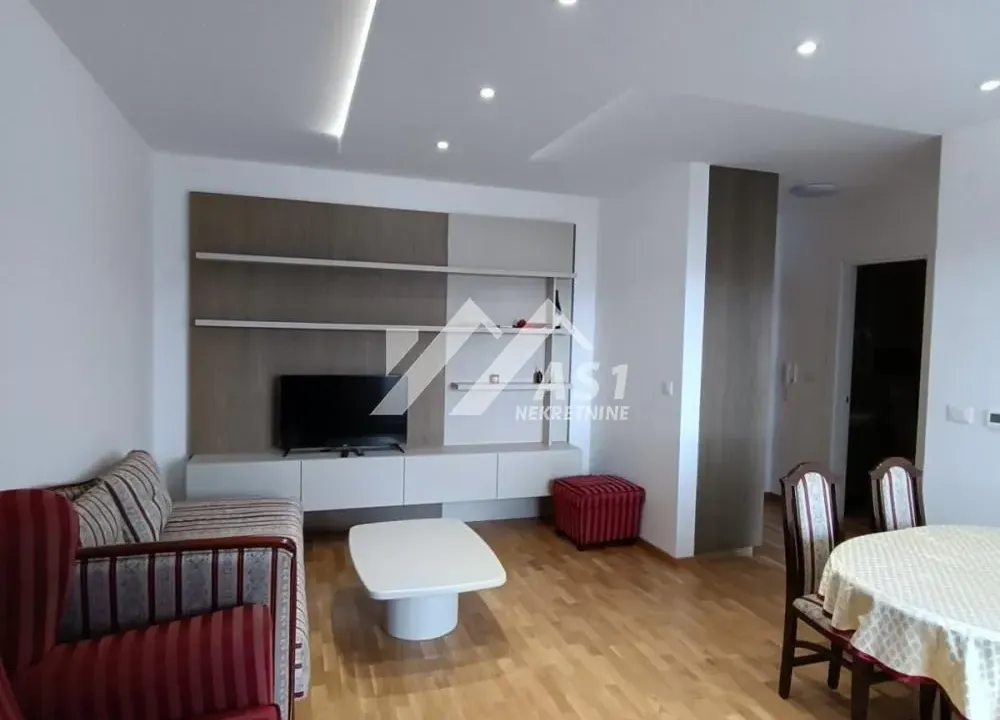 Izdavanje, dvosoban stan, 42m², Telep, Novi Sad Sve Podlokacije