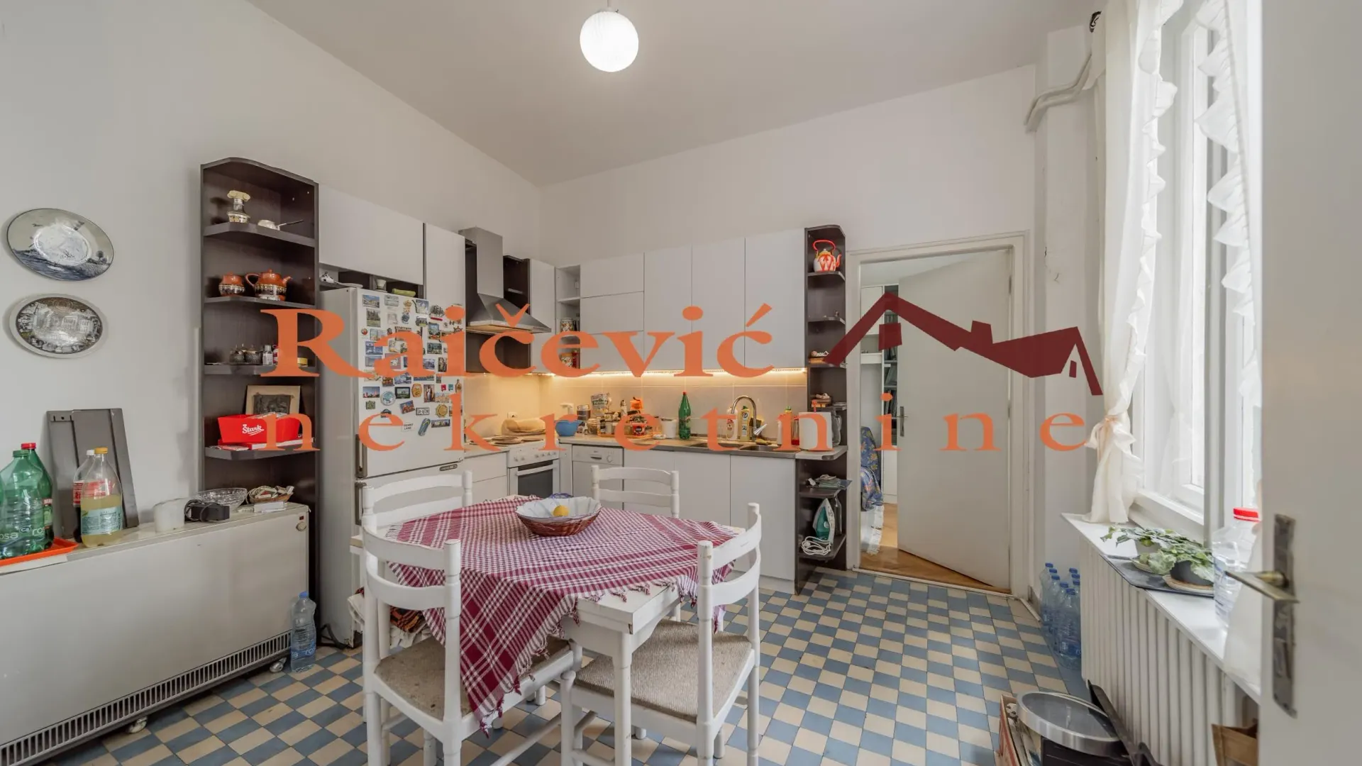 Prodaja, četvorosoban stan, 115m², Stari Grad, Beograd