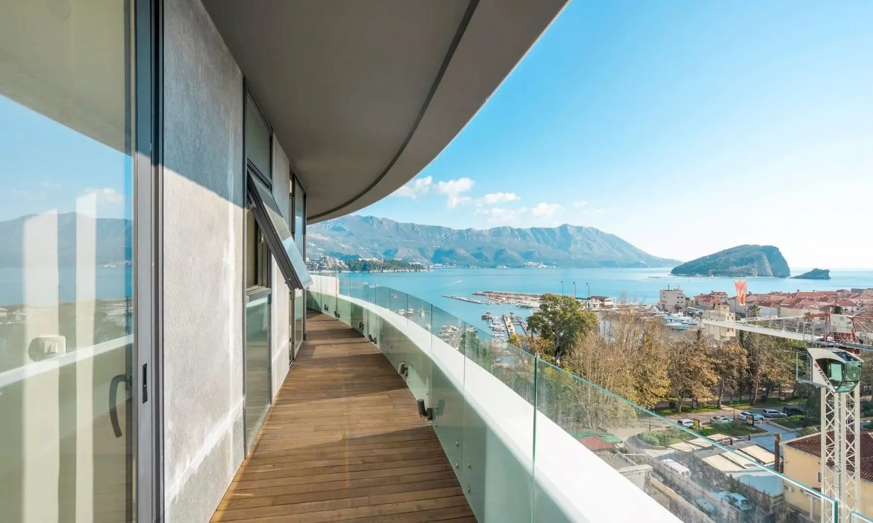Sale, four bedroom apartment, 270m², Budva, Crna Gora