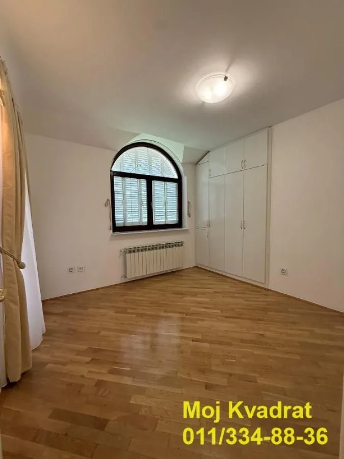 Rent, house, 312m², Voždovac Sve Podlokacije, Beograd