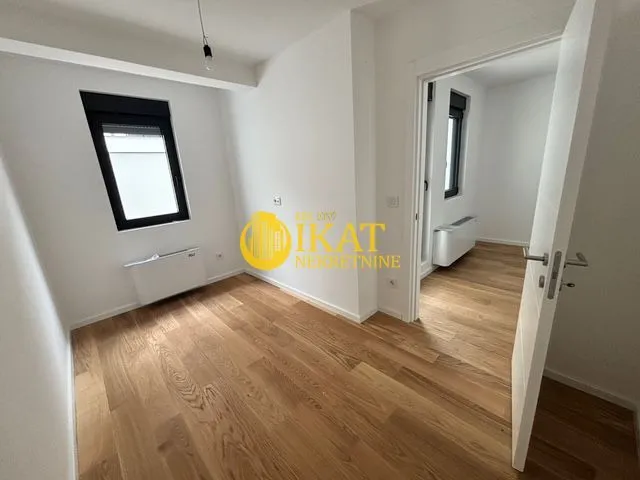 Sale, two bedroom apartment, 60m², Kluz, Zvezdara Sve Podlokacije
