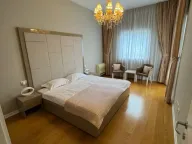 Izdavanje, trosoban stan, 184m², Budva, Crna Gora - image 2