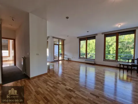 Izdavanje, četvorosoban stan, 130m2, Dedinje, Beograd Izdavanje, četvorosoban stan, 130m2, Dedinje, Beograd