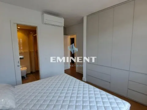 Izdavanje, trosoban stan, 93m², Savski Venac, Beograd - image 9