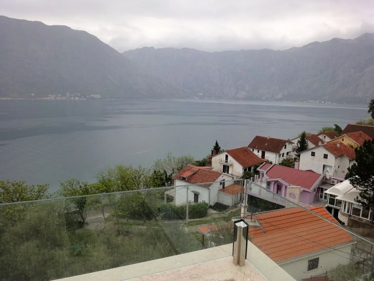 Sale, house, 585m², Stoliv, Kotor
