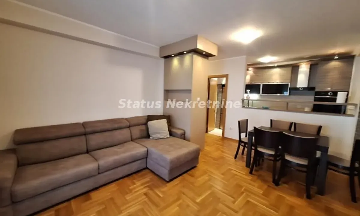 Izdavanje, dvosoban stan, 53m², Rotkvarija, Novi Sad Sve Podlokacije