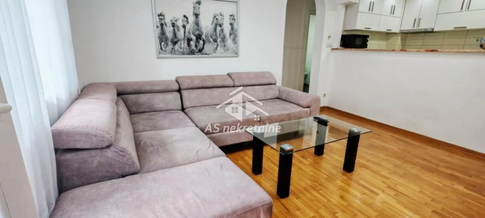 Rent, two bedroom apartment, 51m², Stari Grad, Beograd