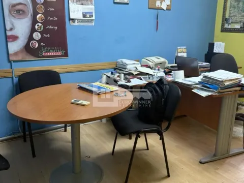 Izdavanje, poslovni prostor, 800m², Borča 1, Borča Sve Podlokacije - image 19