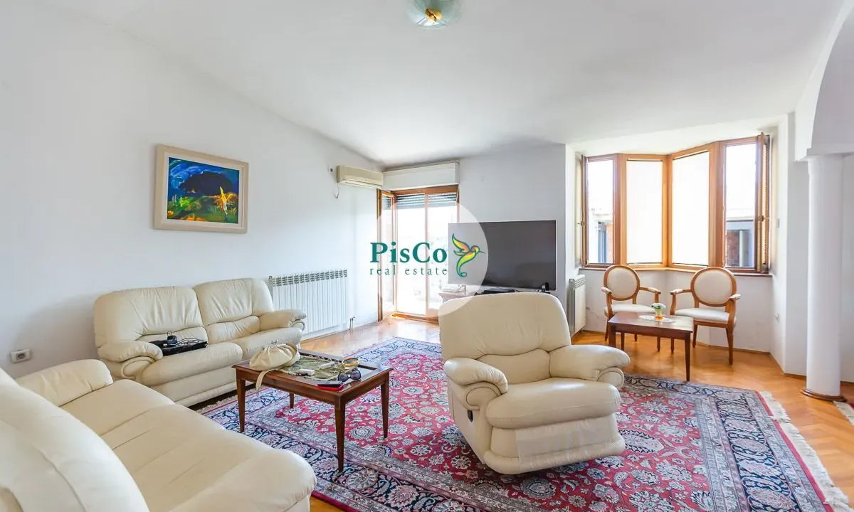 Izdavanje, trosoban stan, 122m², Gorica C, Podgorica